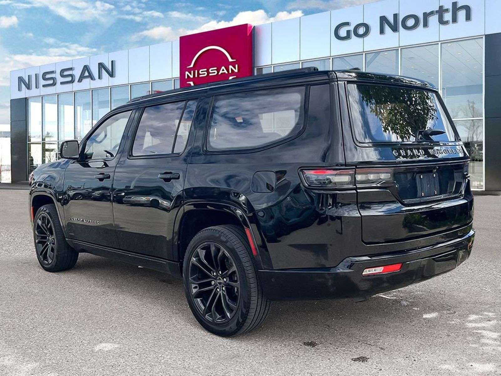2024 Jeep Grand Wagoneer SERIES 3/PANO ROOF/POWER RUNNING BOARDS/COOLED SEA — снимка 1