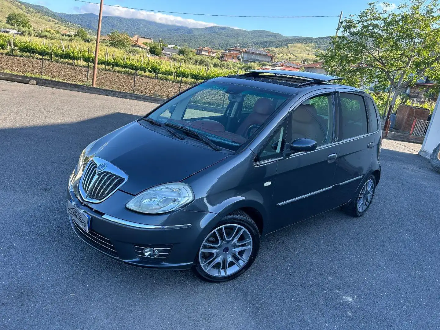 Lancia MUSA 1.6 Multijet Poltrona Frau Gris - 2