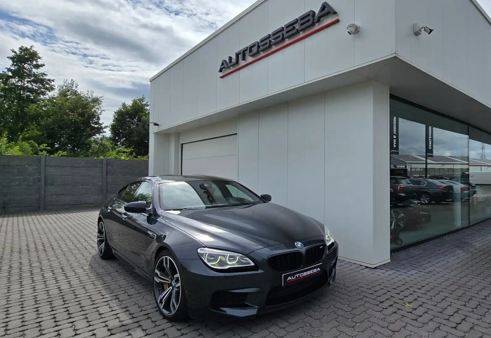 BMW M6 4.4 V8 DKG  Gran Coupé Competition Pack 600pk Чорний - 1