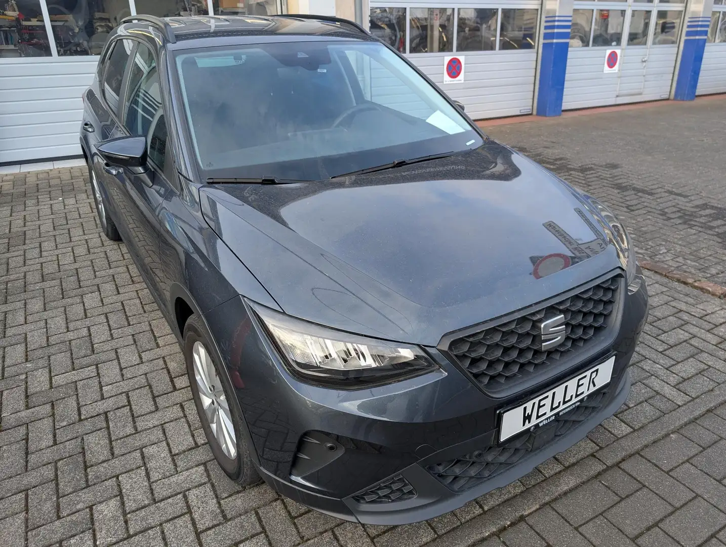 SEAT Arona 110 DSGStyle Kamera Echtes Navi Parken Sitzheizen Grau - 1