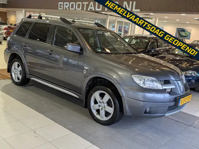 Mitsubishi Outlander 2.4 Automaat Airco, Cruise Control, Trekhaak, Stuu