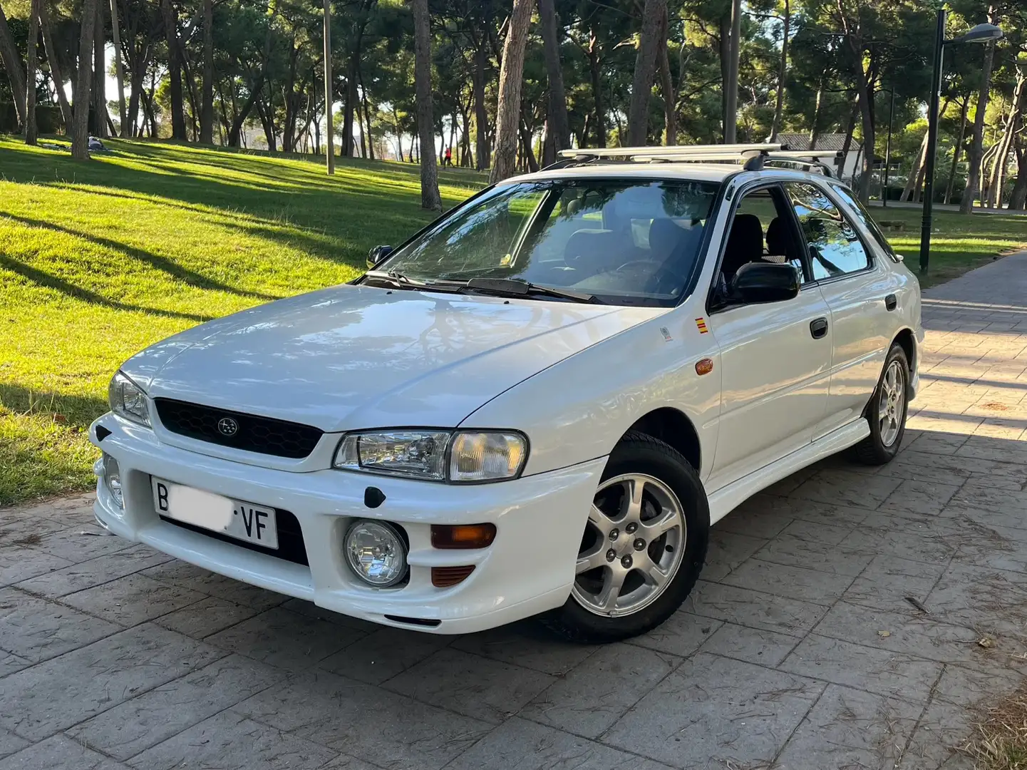 Subaru Impreza SW 2.0 RX AWD Weiß - 1