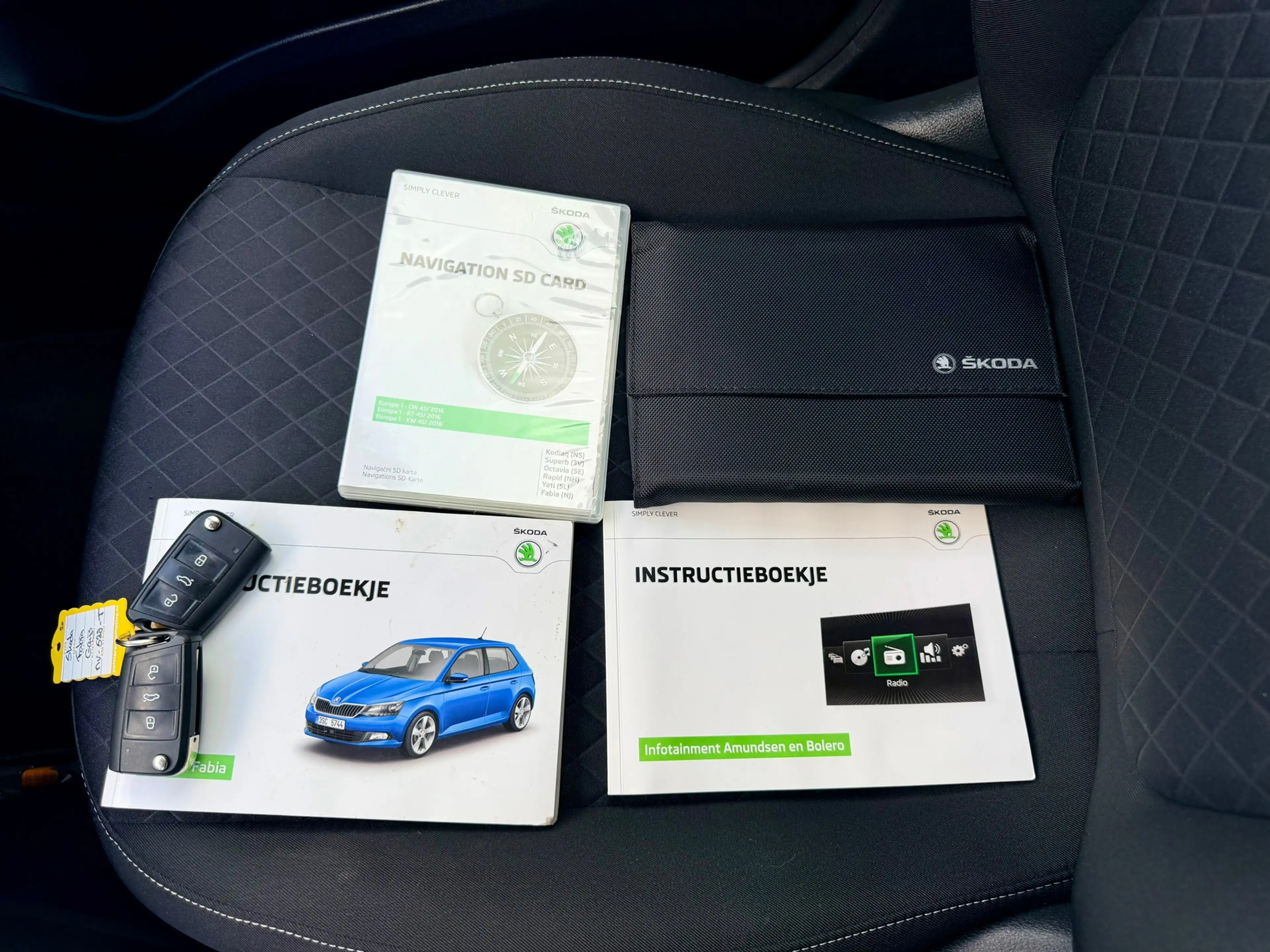 Skoda Fabia Combi 1.0 TSI Drive Clima Navi Cruise Control Trek — photo 32