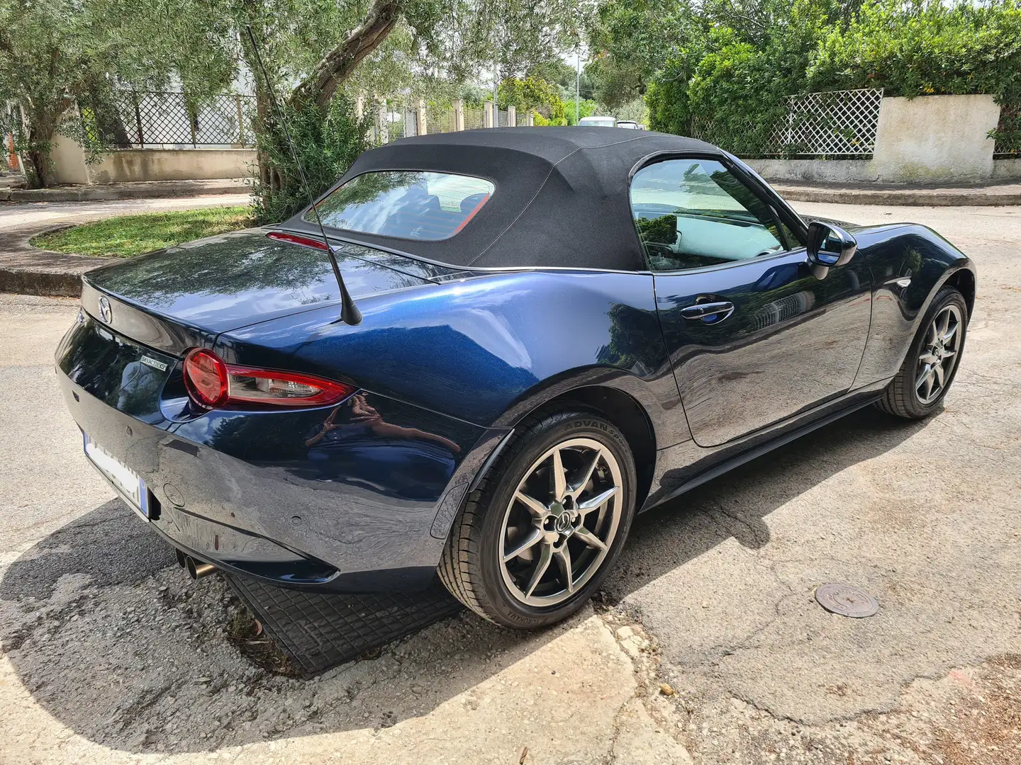 Mazda MX-5 1.5 L 4a serie - 2022 Bleu - 2