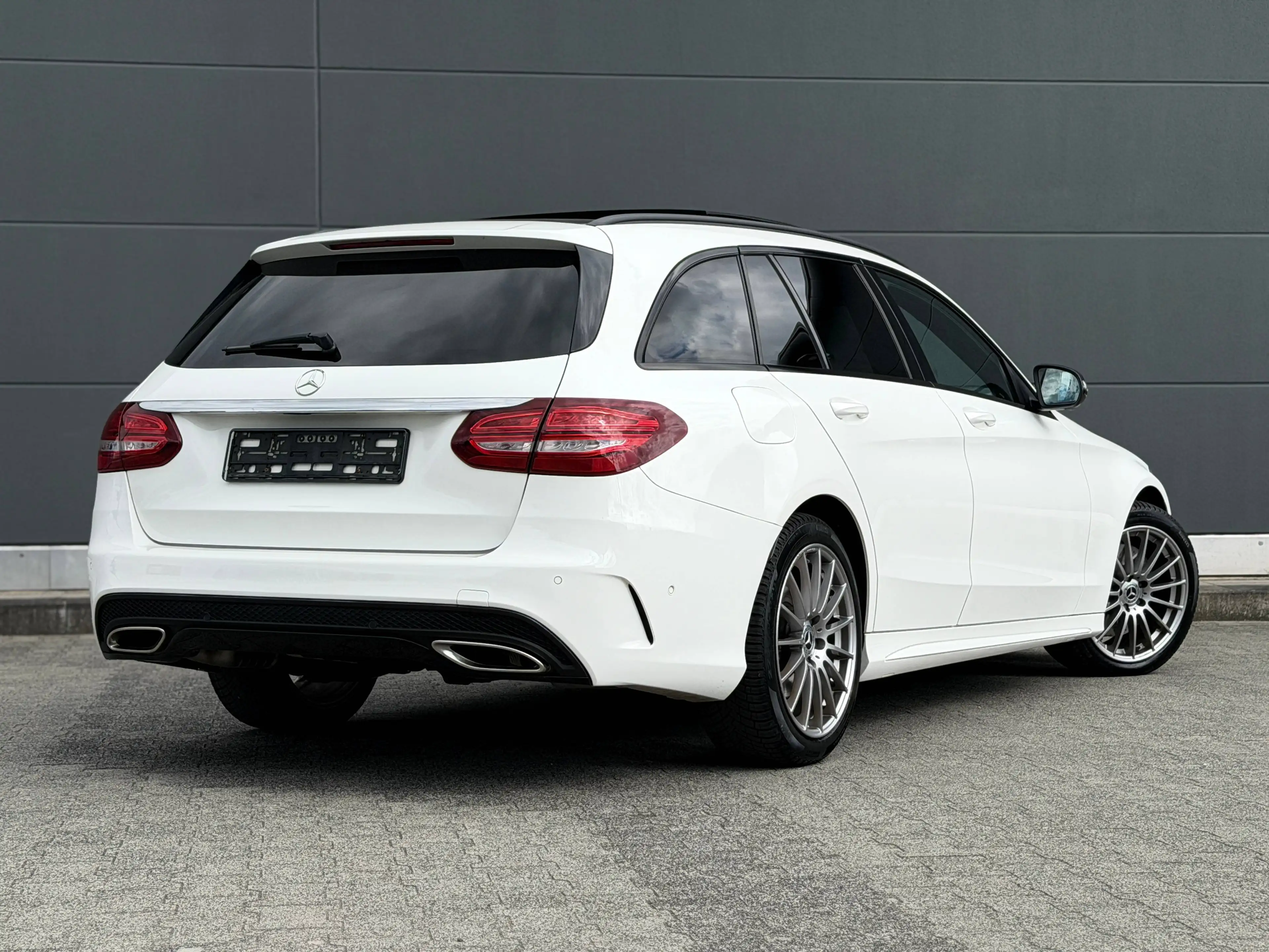 Mercedes-Benz C 400 C 400 T 4Matic 3x AMG Pano Burmester Luftfahrwerk — photo 10