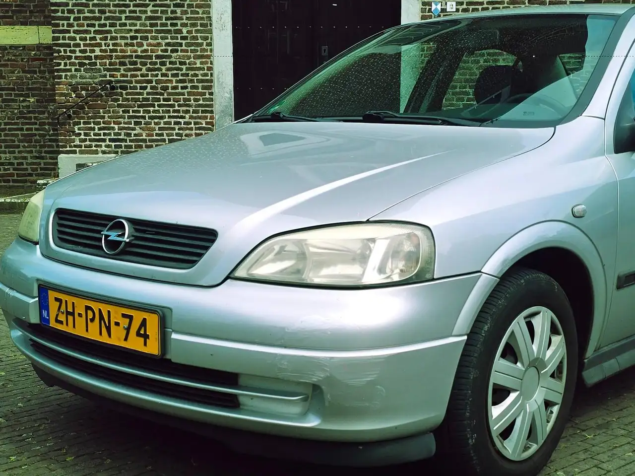 Opel Astra 1.6-16V Club, foto 2