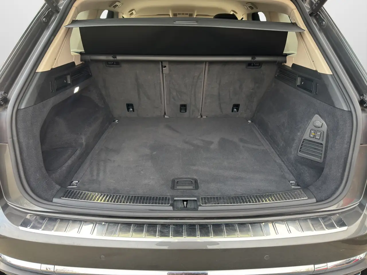 Volkswagen Touareg 3.0 TDI 4M Atmosphere 13