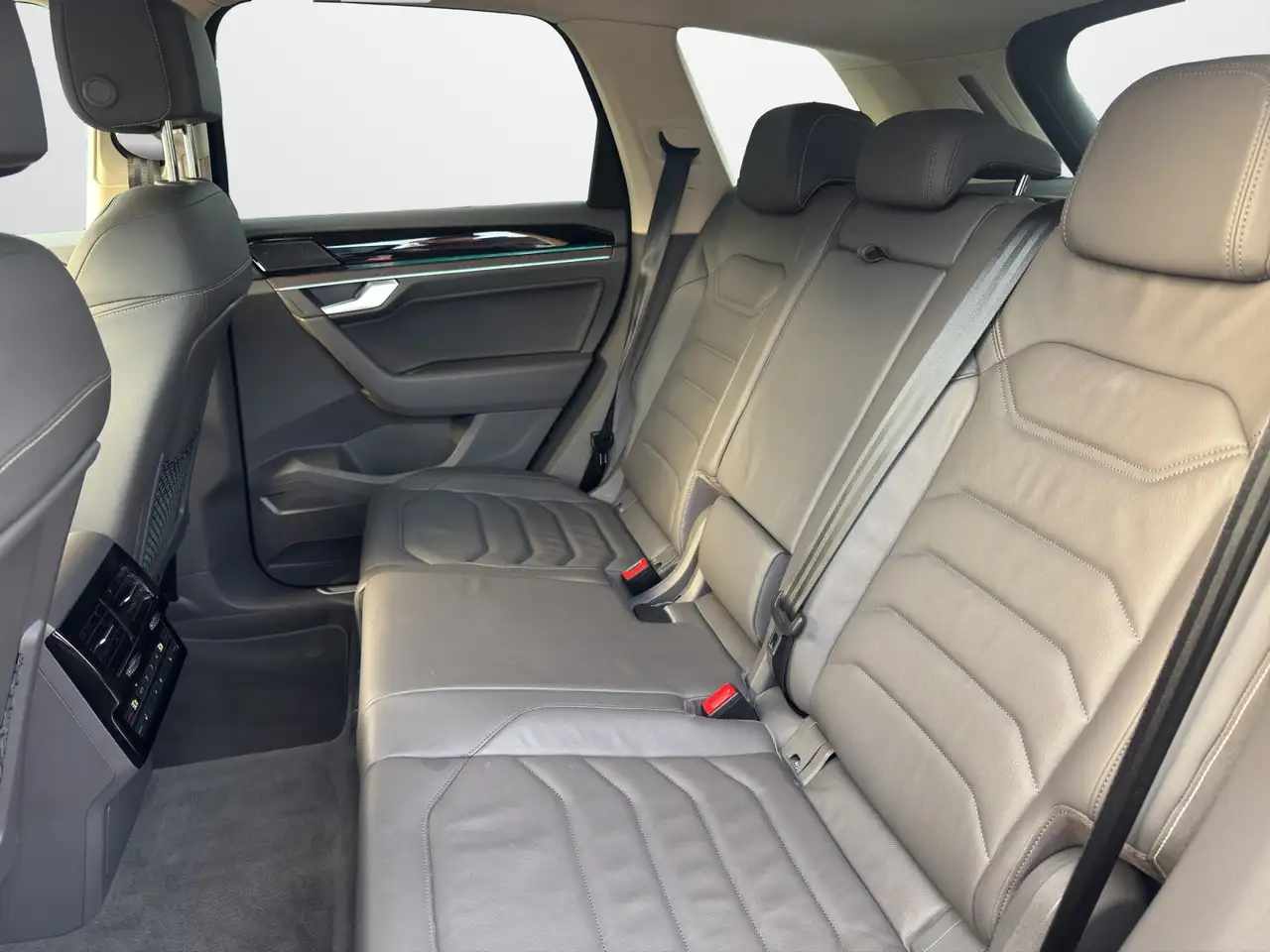 Volkswagen Touareg 3.0 TDI 4M Atmosphere 12