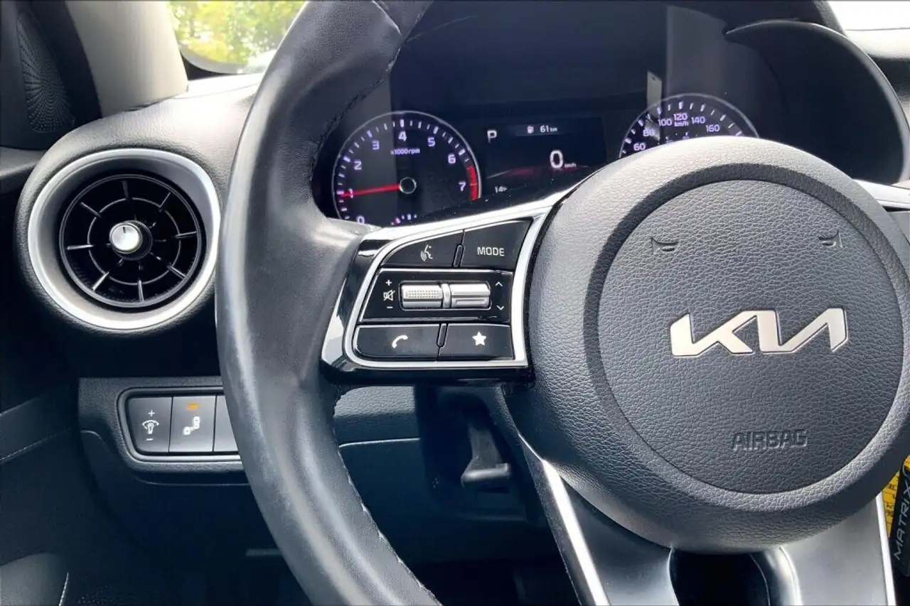 Kia Forte снимка Kia Forte