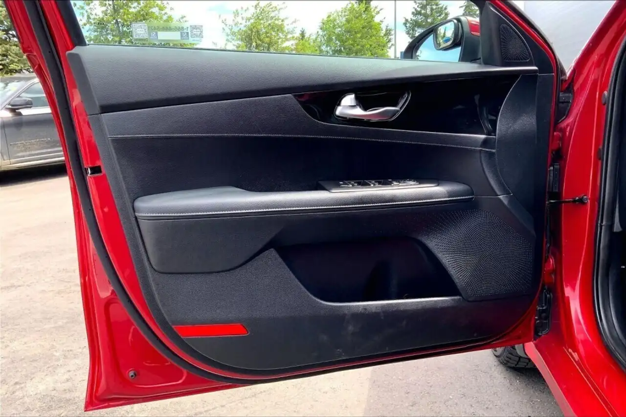 Kia Forte снимка Kia Forte