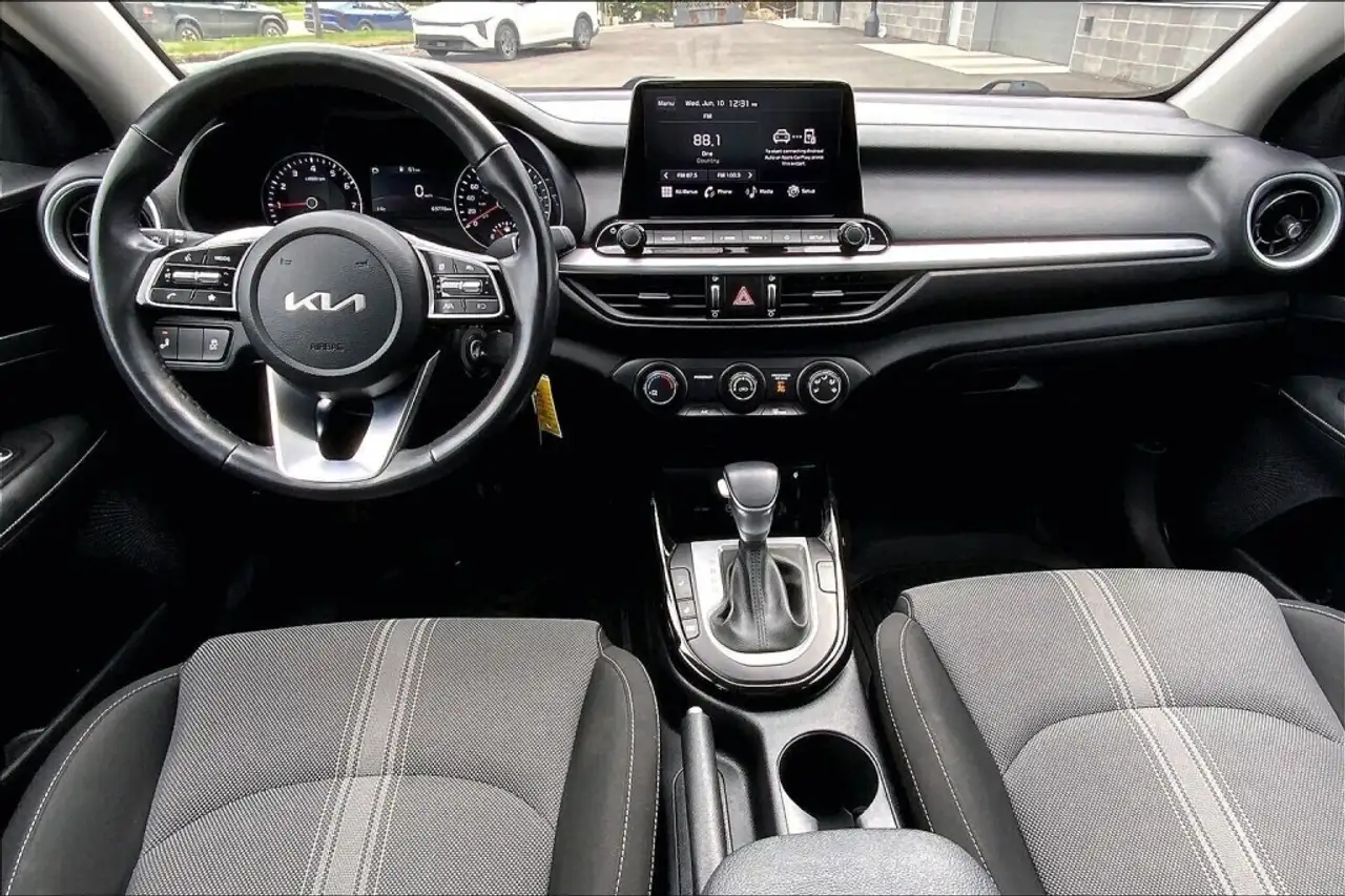 Kia Forte снимка Kia Forte