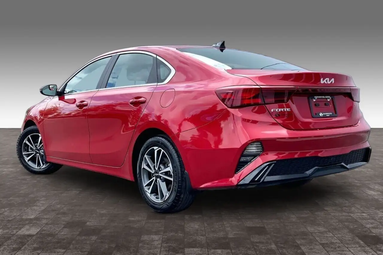Kia Forte снимка Kia Forte