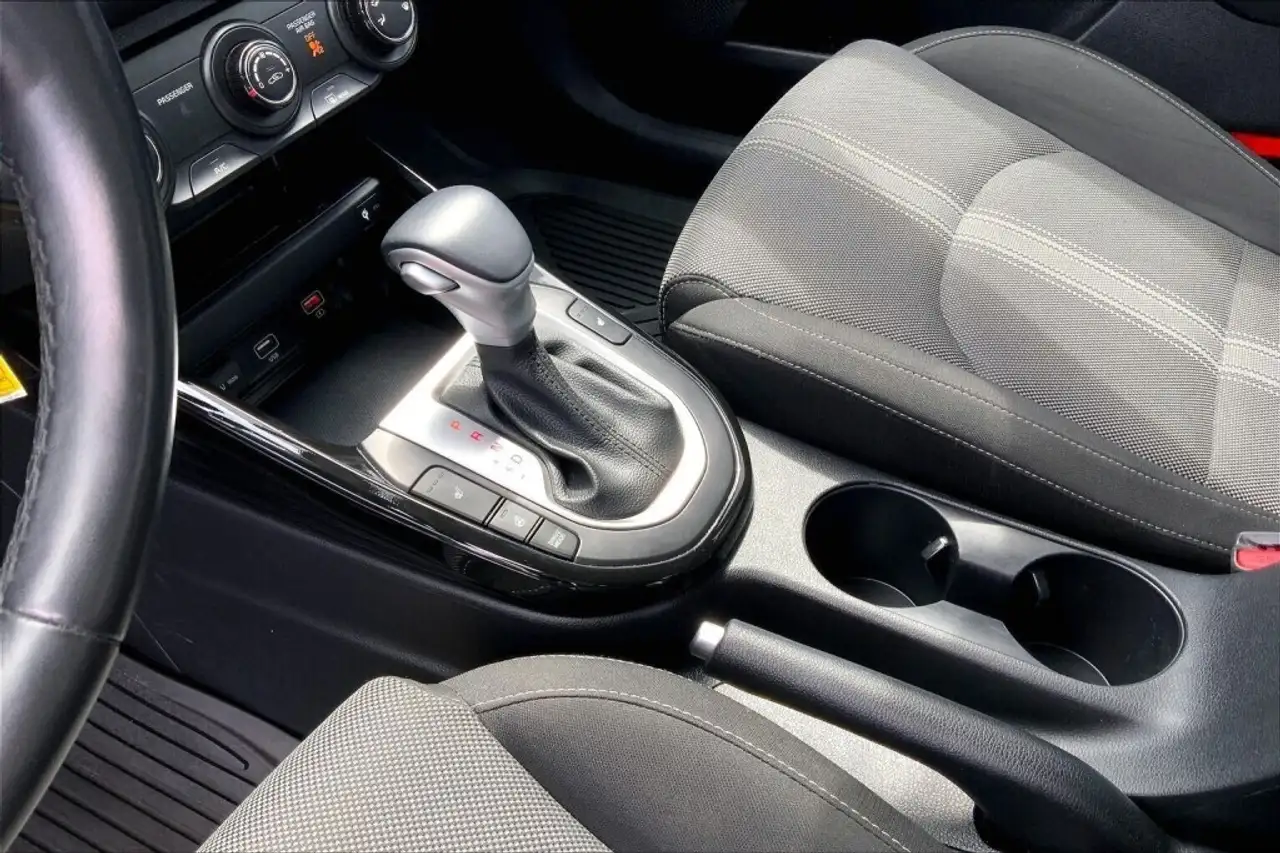 Kia Forte снимка Kia Forte