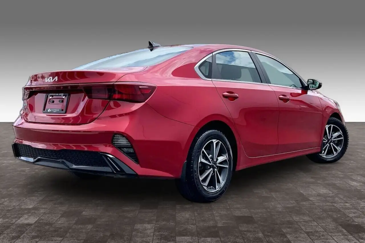 Kia Forte снимка Kia Forte