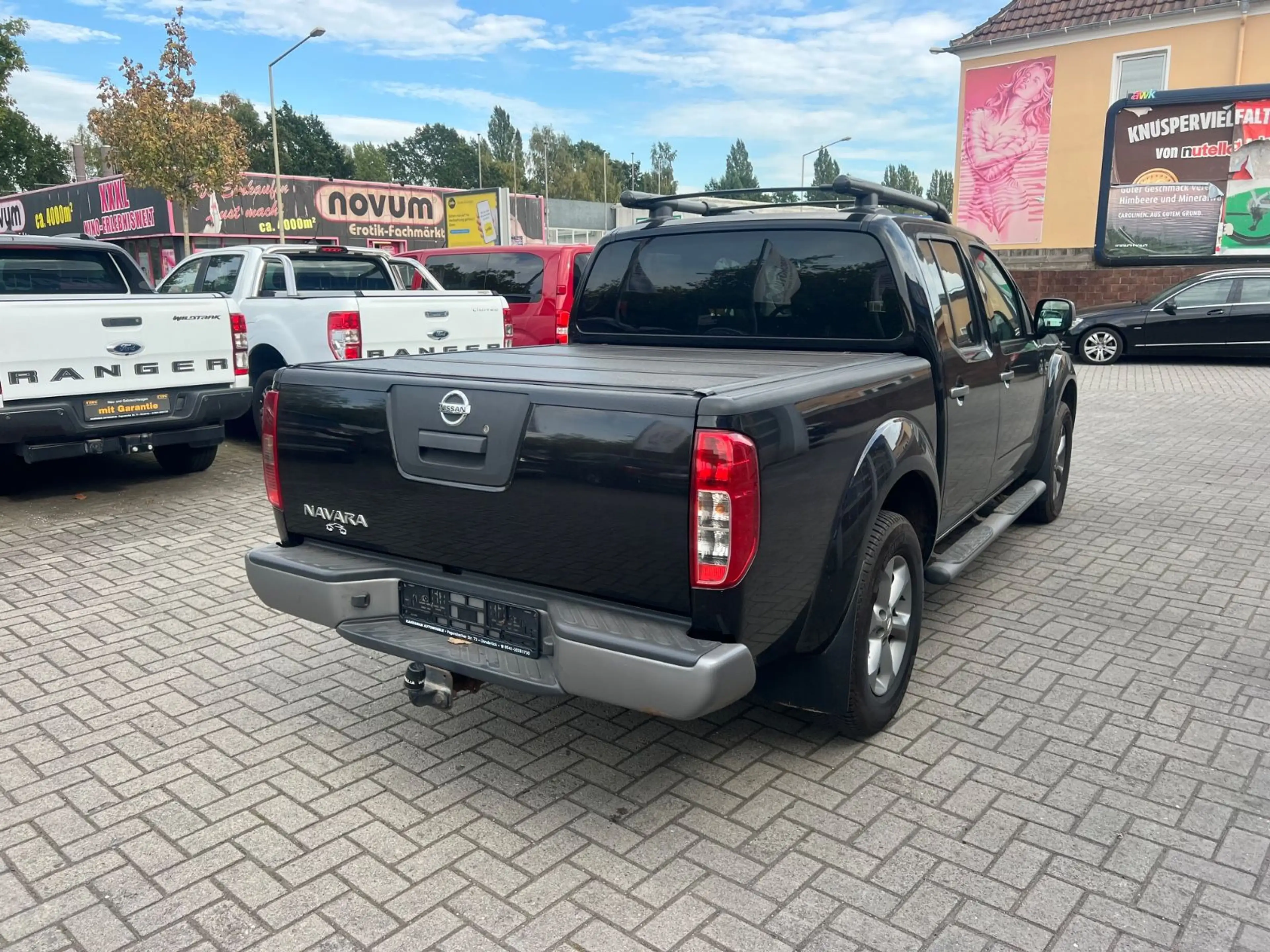 Nissan Navara Pickup Double Cab PLATINUM EVO 4X4 — photo 4