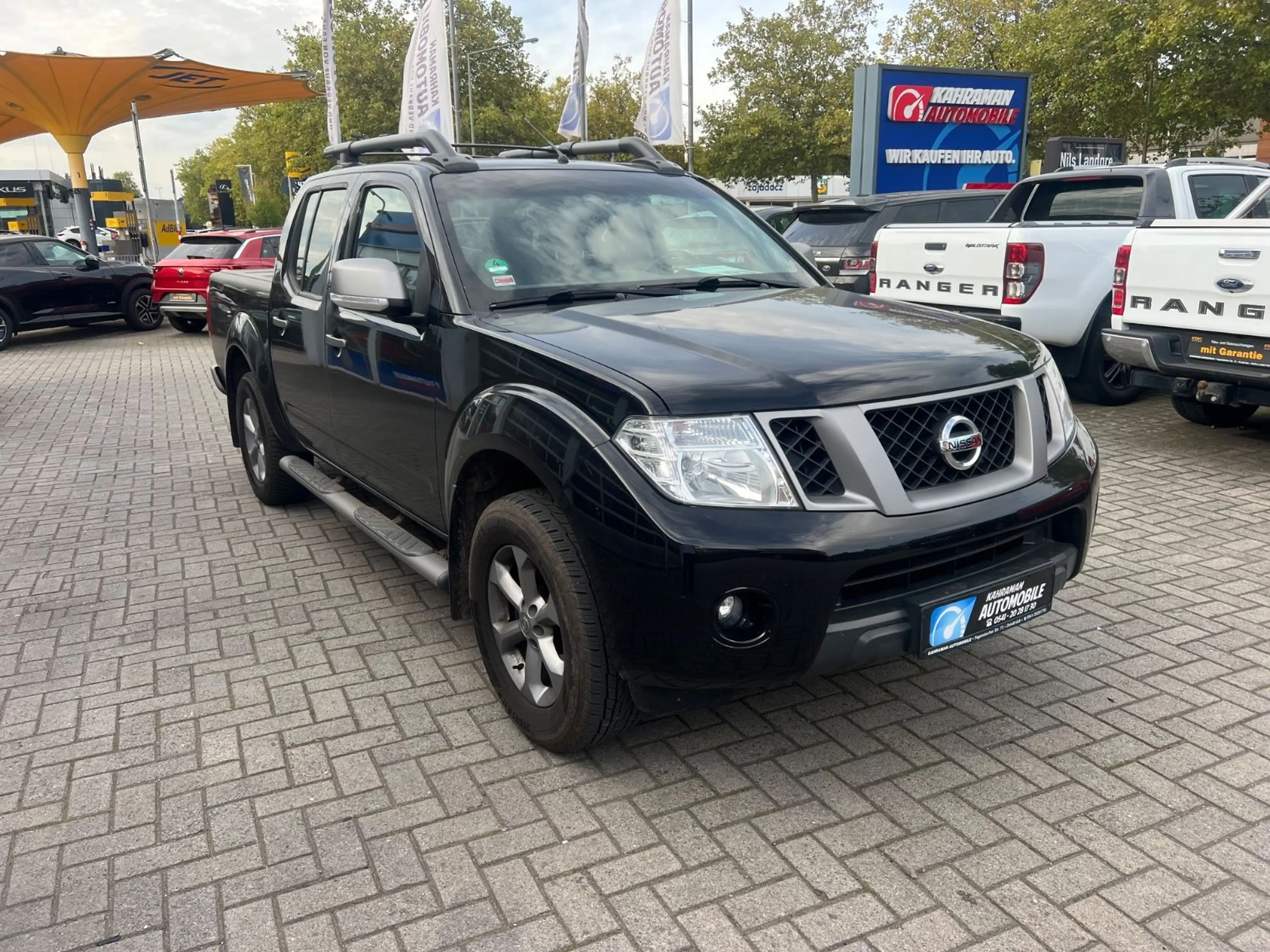 Nissan Navara Pickup Double Cab PLATINUM EVO 4X4 — photo 3