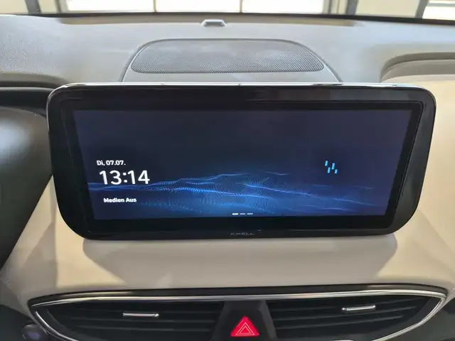 Hyundai Santa FE view 11