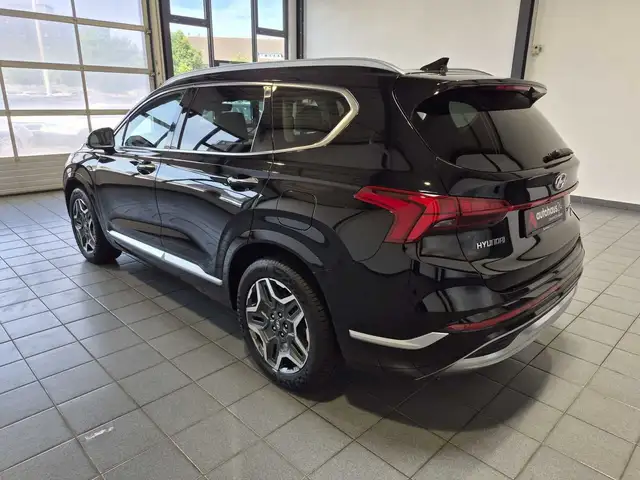 Hyundai Santa FE view 4