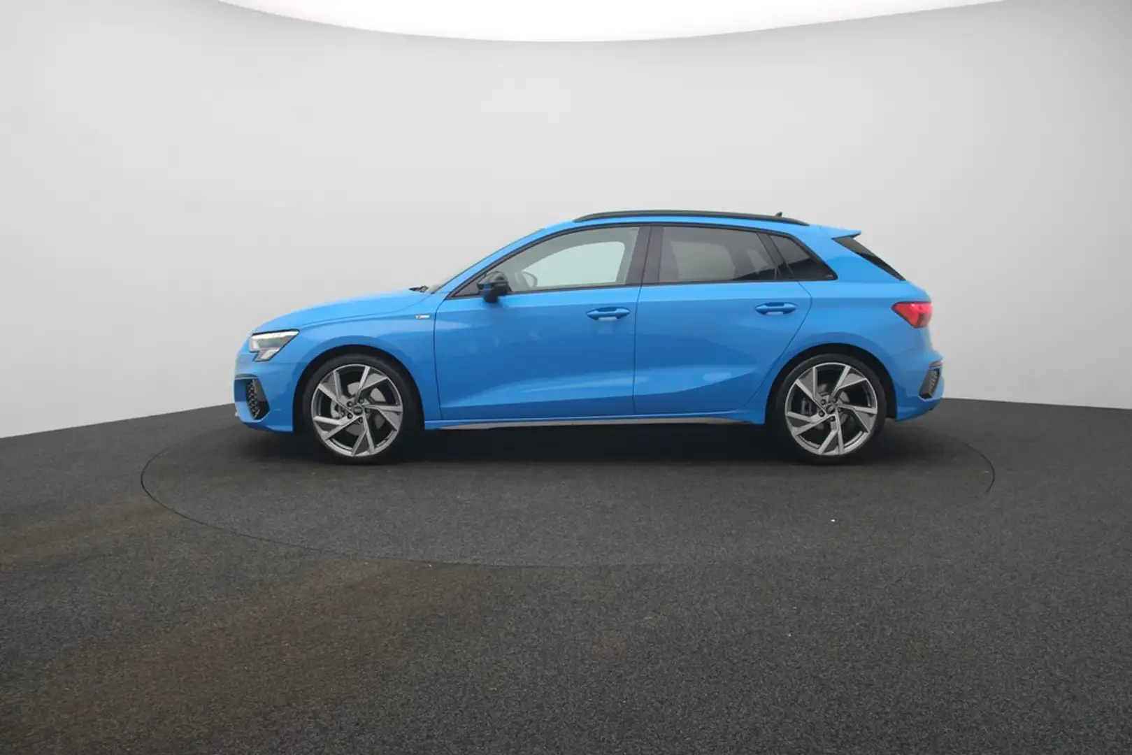 Audi A3 Sportback 35 TFSI S line LED Navi B&O Bleu - 2