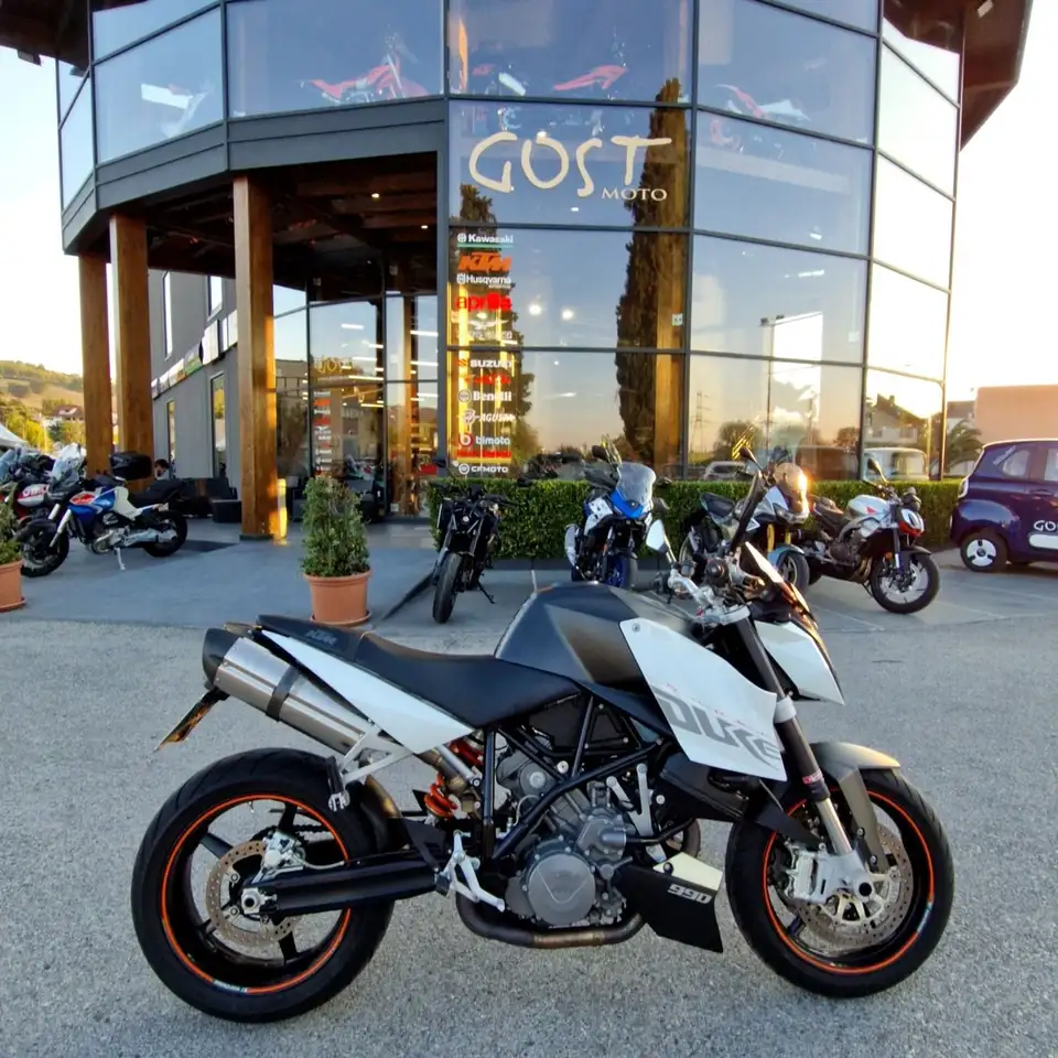 KTM 990 Super Duke
