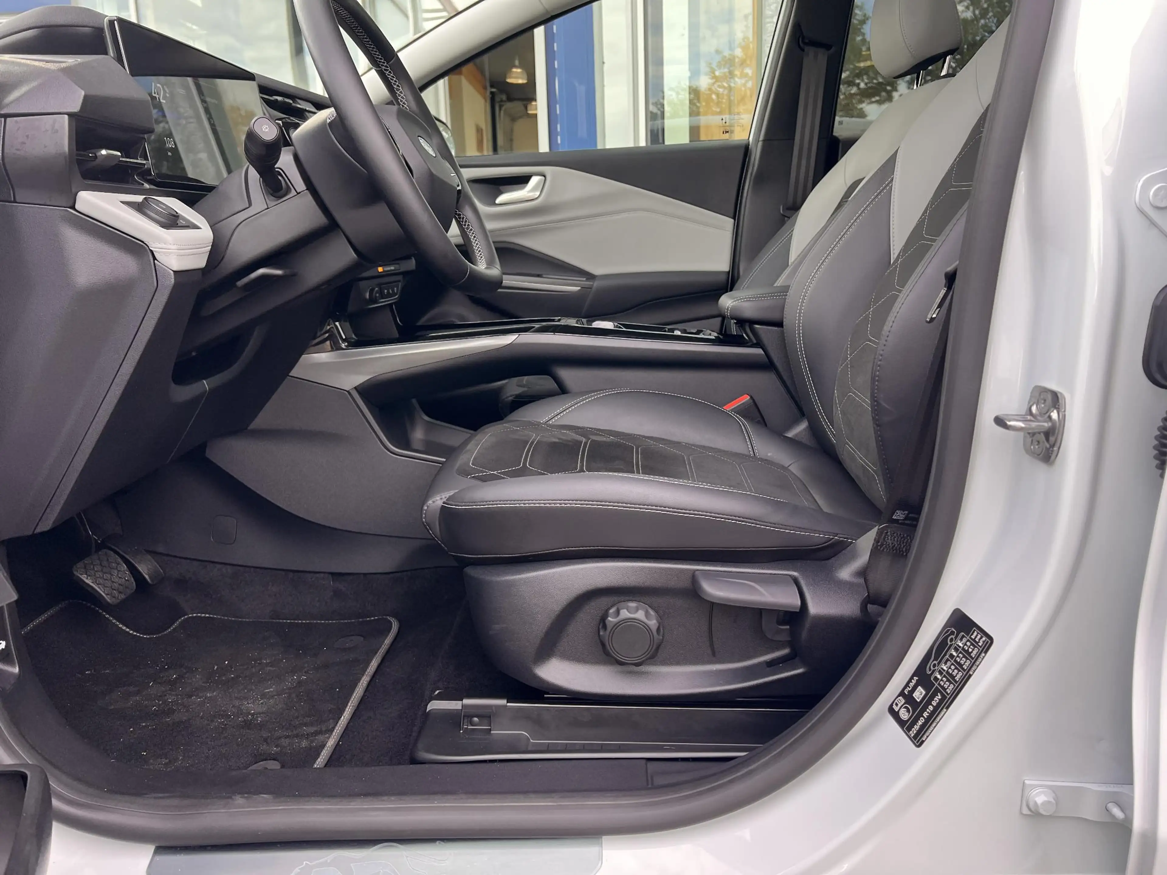 Ford Puma Gen-E Premium 44 kWh Winter Pack | Driver Pack | Panoram — photo 15
