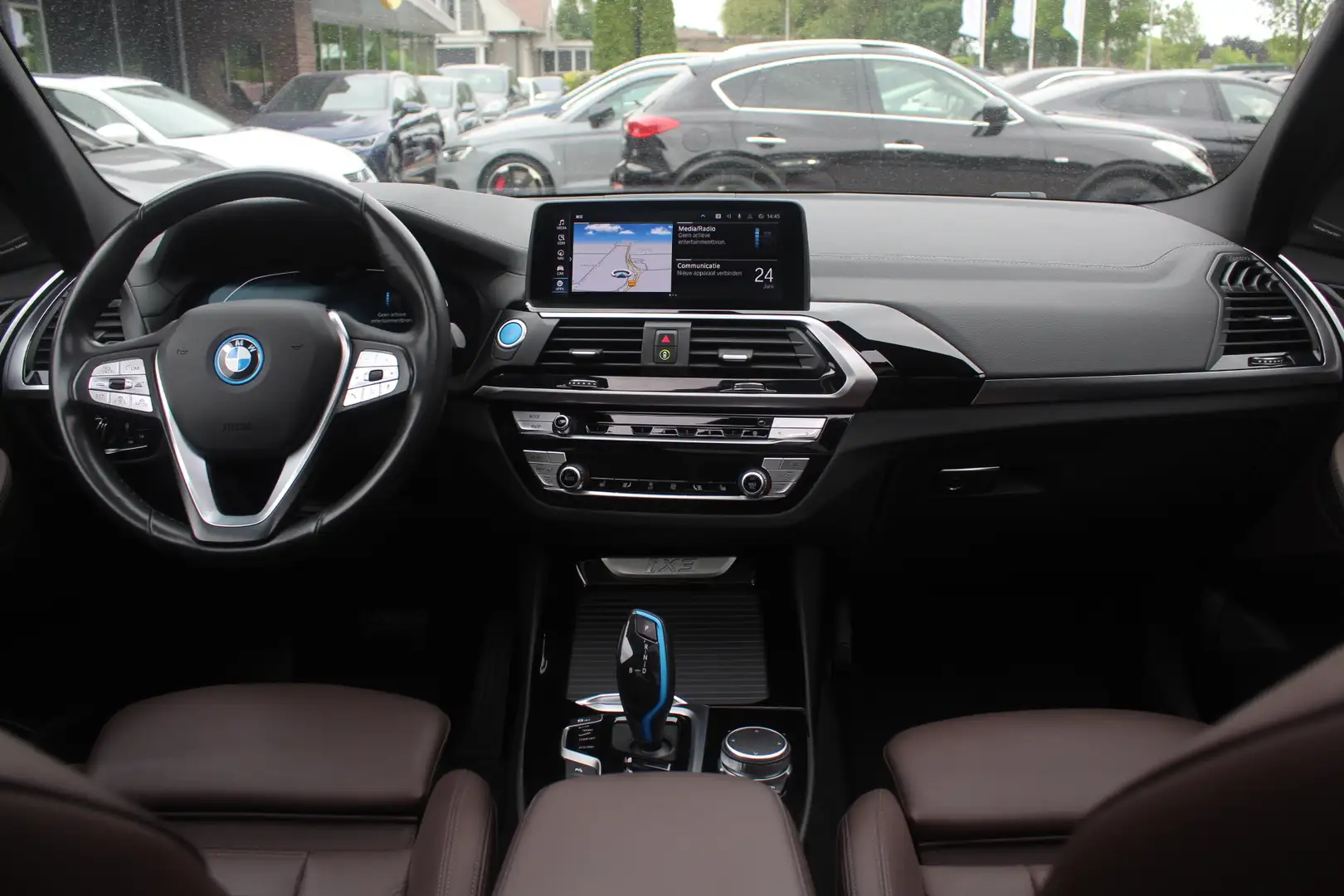 BMW iX3 High Executive 80 kWh / Trekhaak / Panoramadak / 3 Biały - 2