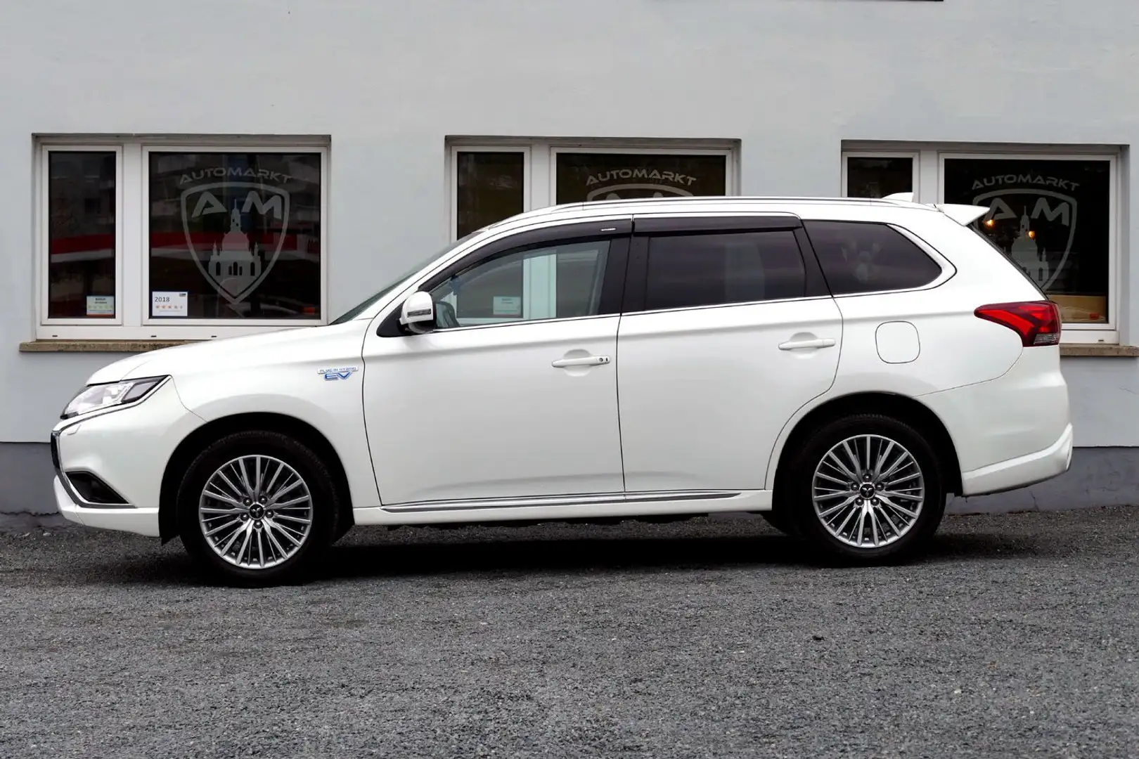 Mitsubishi Outlander 2.4 PHEV Spirit 4WD*Navi*Garantie 2028 Blanc - 2
