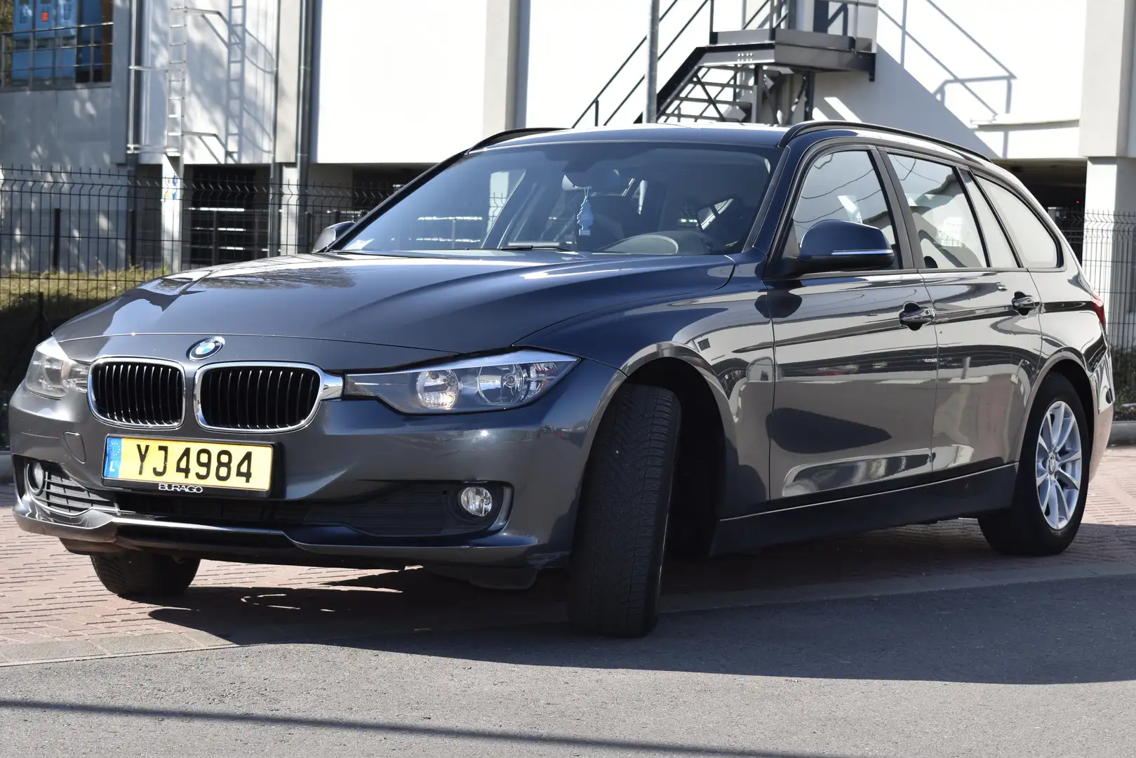 BMW 318 318d Touring - 1