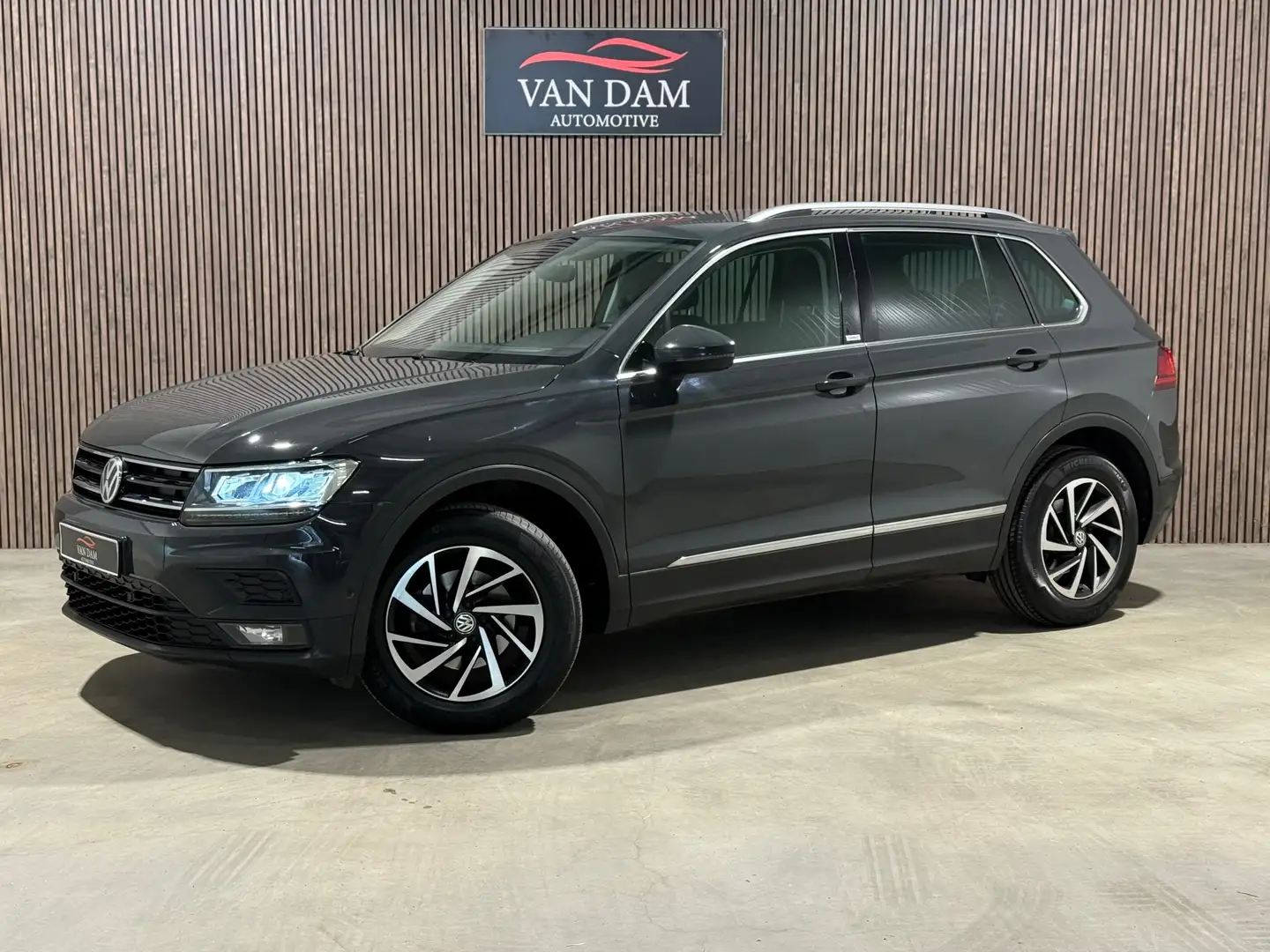 Volkswagen Tiguan 1.5 TSI ACT Business 2019 DSG VIRTUAL CAMERA Gris - 1