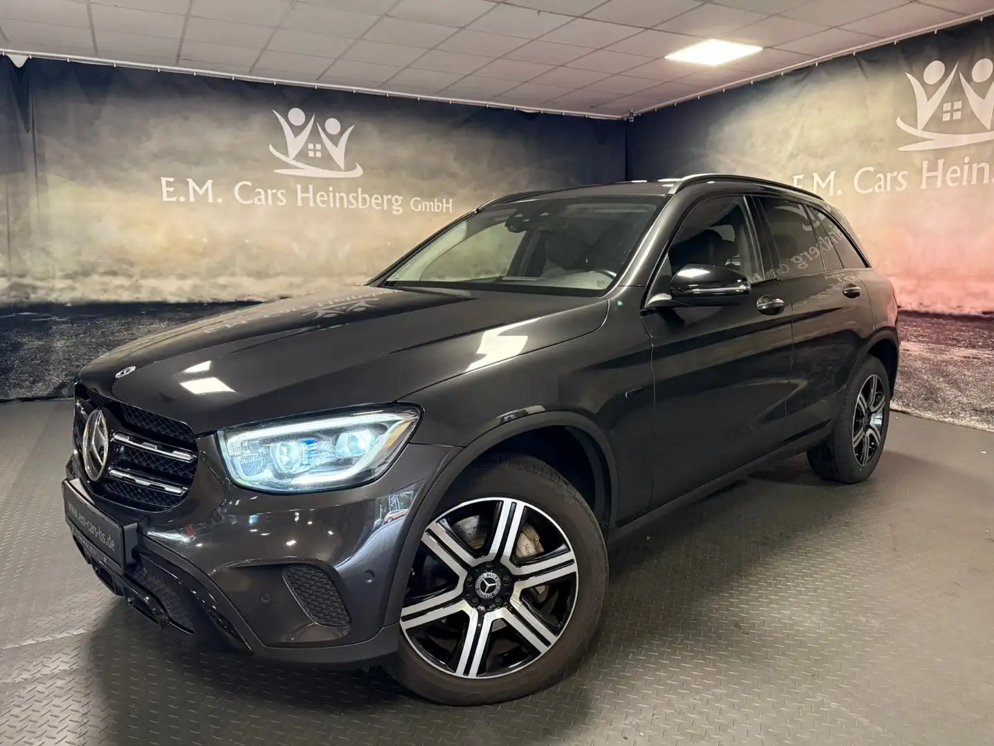 Mercedes-Benz GLC 300 e 4Matic High-End AHK Leder CarPlay Grau - 2