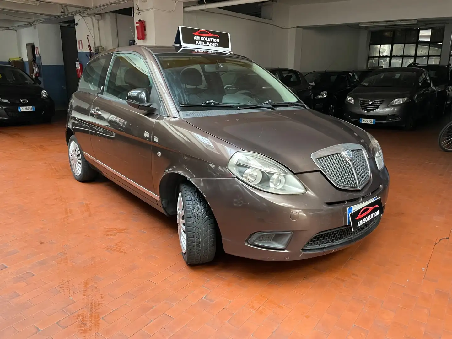 Lancia Ypsilon Ypsilon 1.2 Neopatentati Euro 5 Gris - 2