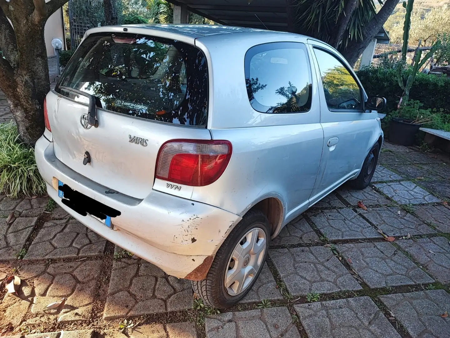 Toyota Yaris 3p 1.0 - 2