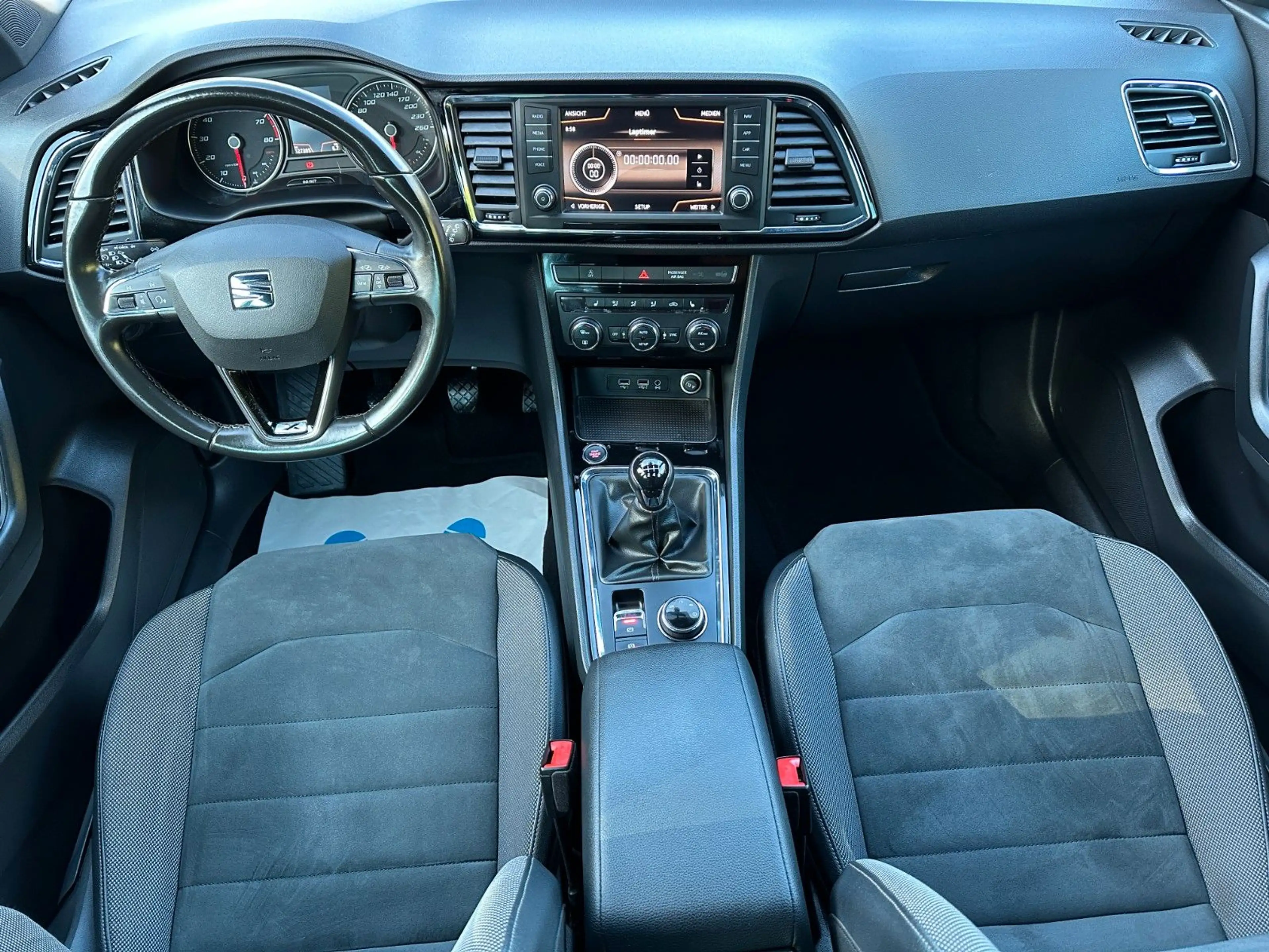 SEAT Ateca Xcellence AHK RFC SHZ PDC NAVI — photo 10