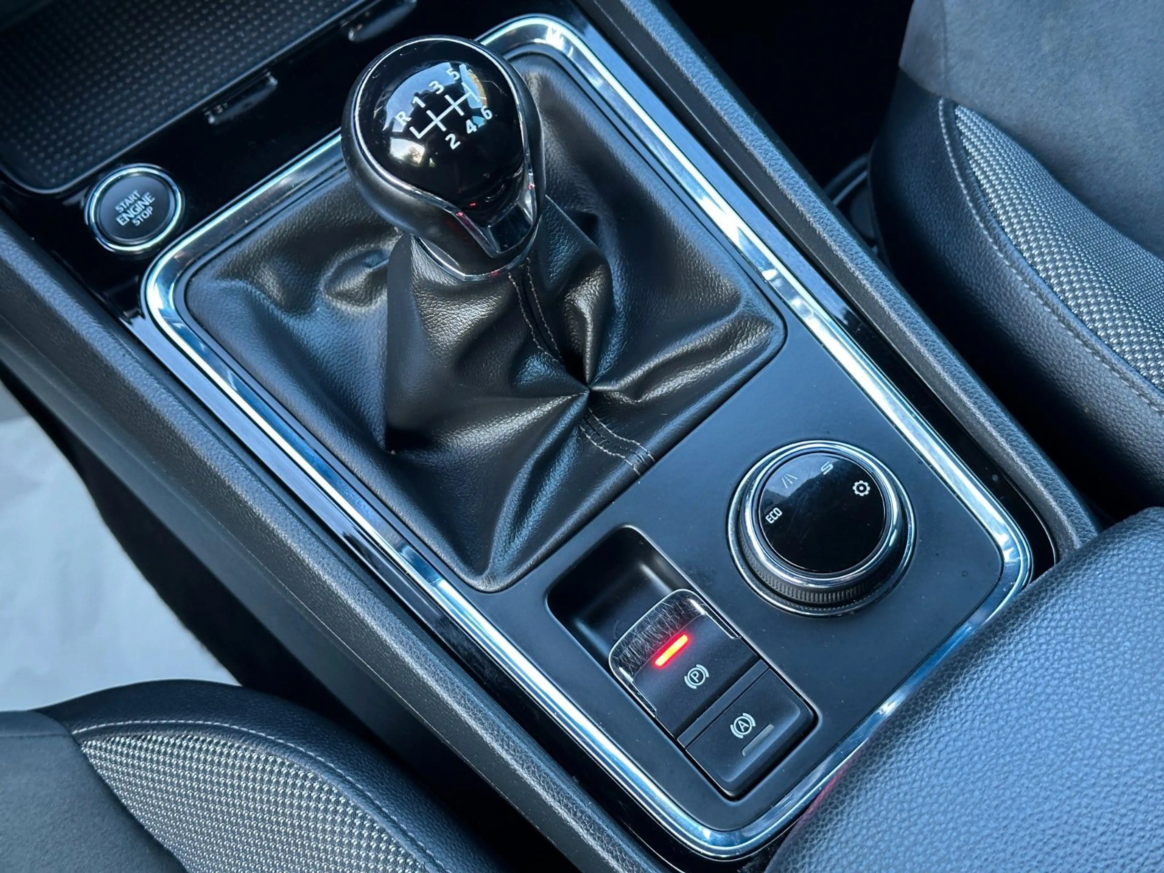 SEAT Ateca Xcellence AHK RFC SHZ PDC NAVI — photo 23
