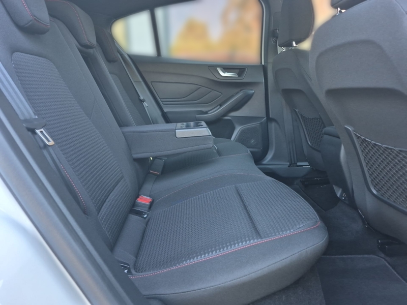 Ford Focus ST-Line Sportpaket Navi Memory Sitze LED ACC Apple — photo 11