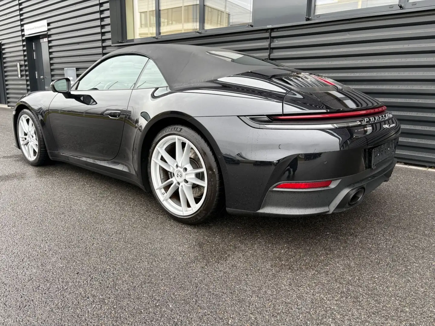 Porsche 992 911 -992 Carrera Cabrio-FACELIFT-ABGAS BOSE Schwarz - 2