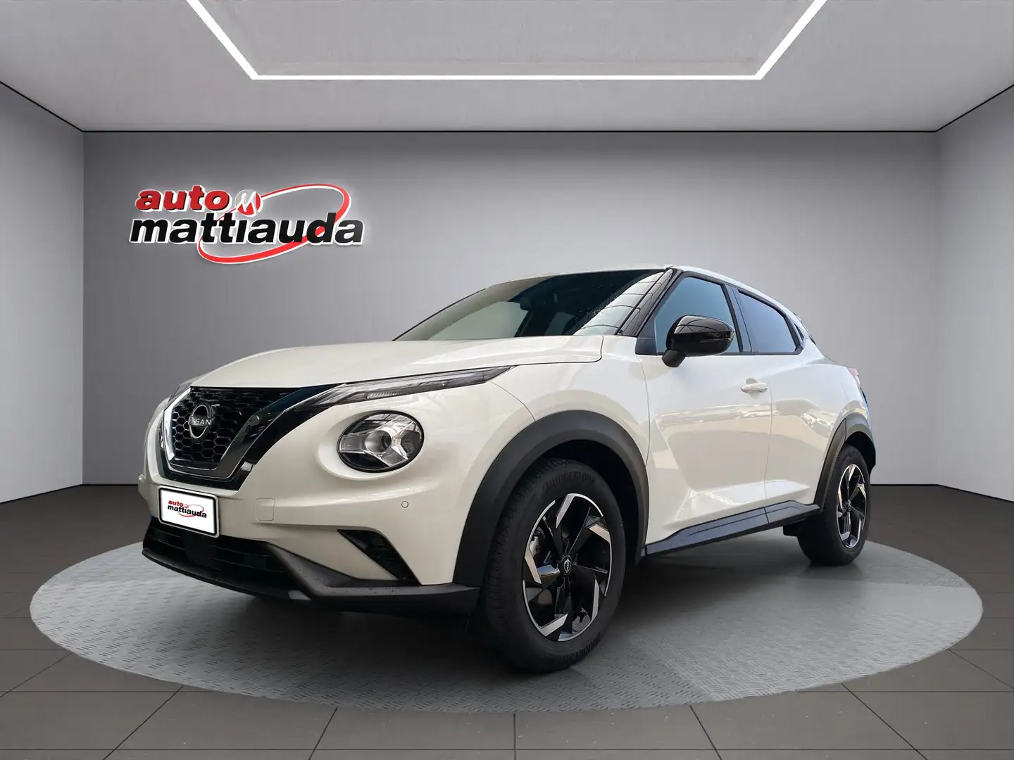 Nissan Juke Juke 1.0 dig-t N-Connecta 114cv Bianco - 1