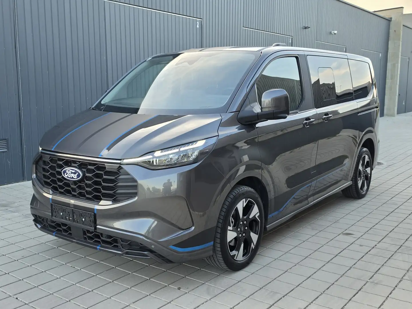 Ford Tourneo Custom Sport 2.5 PHEV L1 *ACC*360°Kam*Pano*Alu Grau - 1