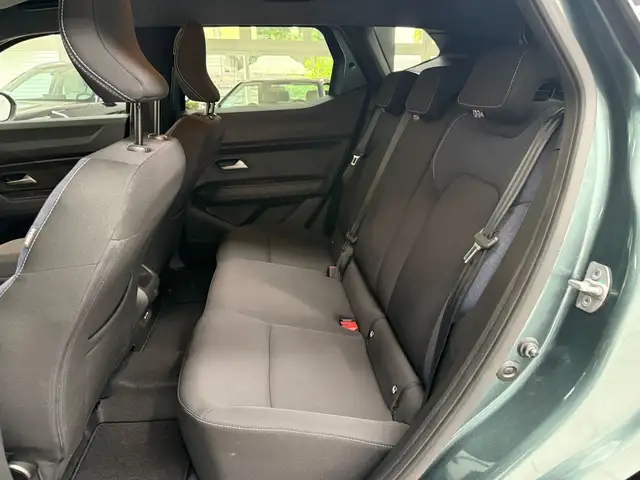 Dacia Duster view 14