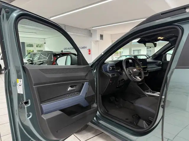 Dacia Duster view 6