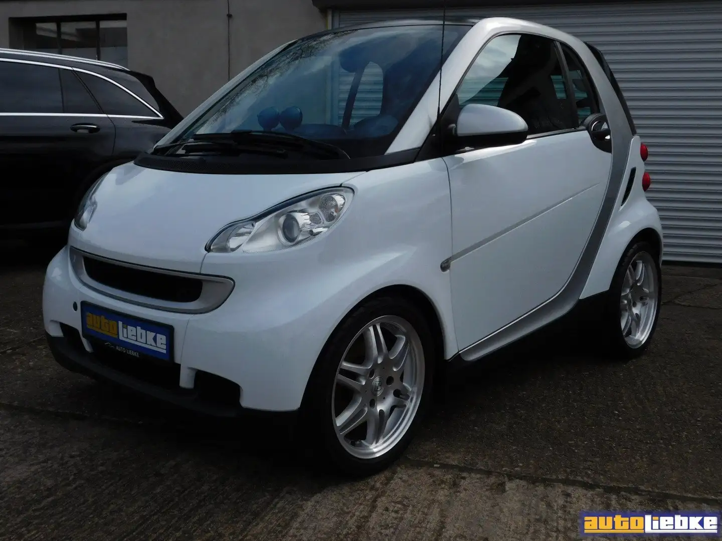 smart brabus fortwo coupe softouch KLIMA,SHZ,SV,ALARM,PANO,SH! Wit - 1