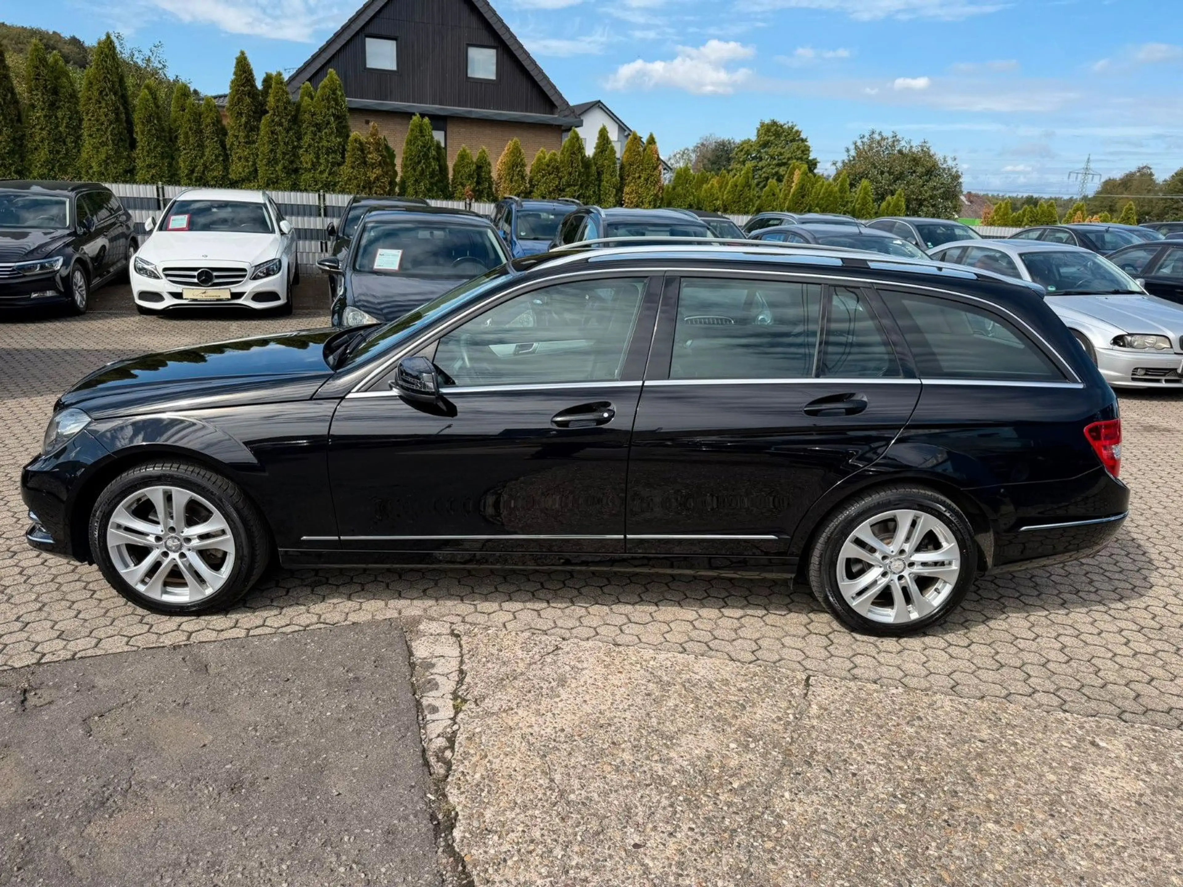 Mercedes-Benz C 250 CGI BlueEfficiency — photo 4
