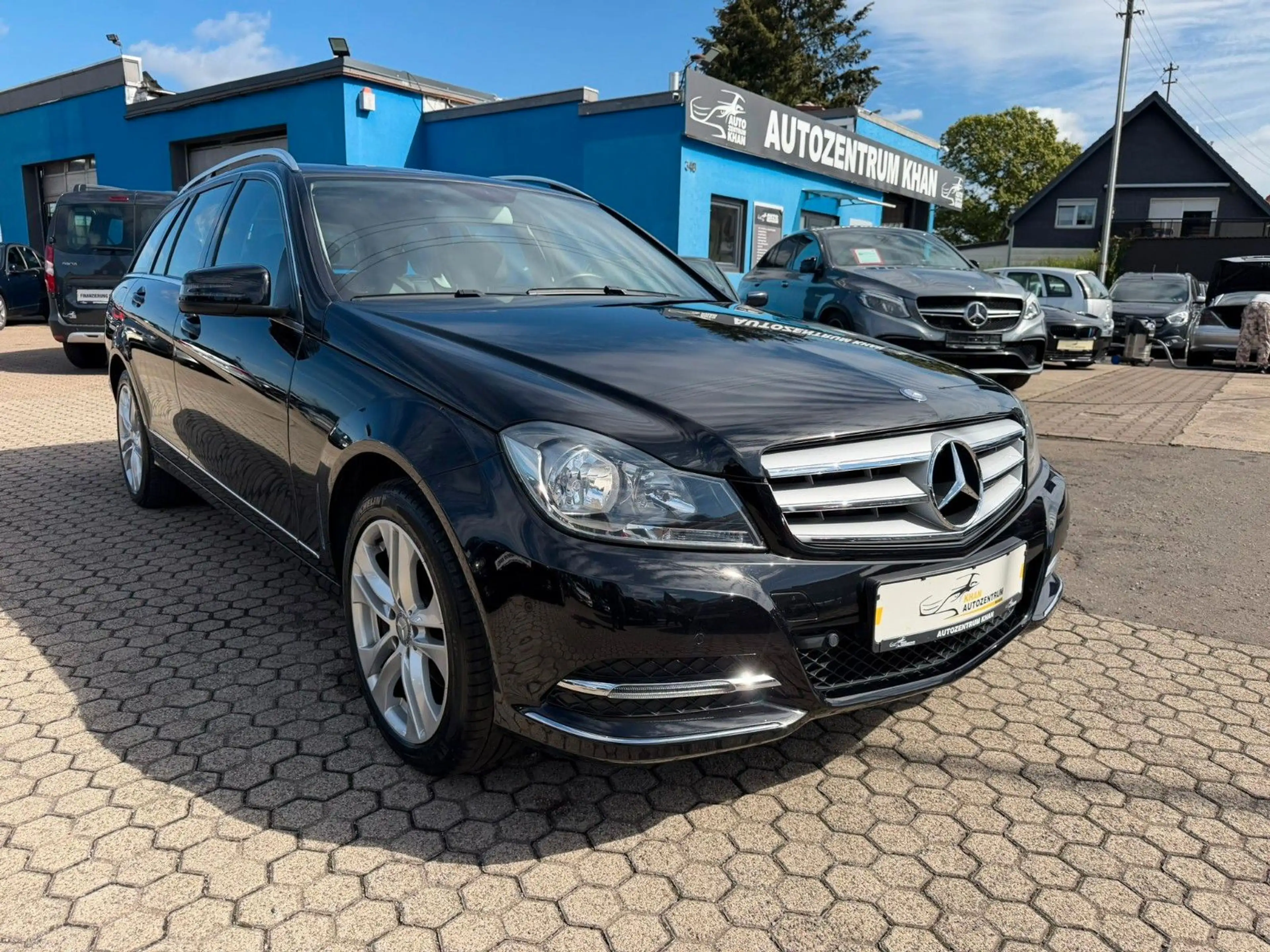 Mercedes-Benz C 250 CGI BlueEfficiency