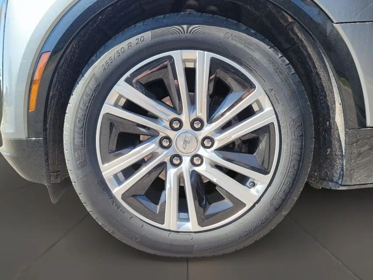 Cadillac Lyriq снимка Cadillac Lyriq