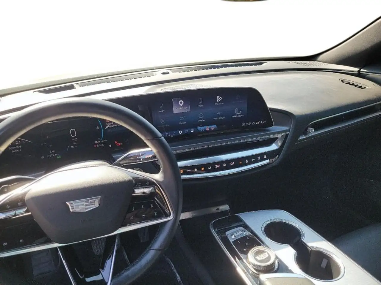 Cadillac Lyriq снимка Cadillac Lyriq