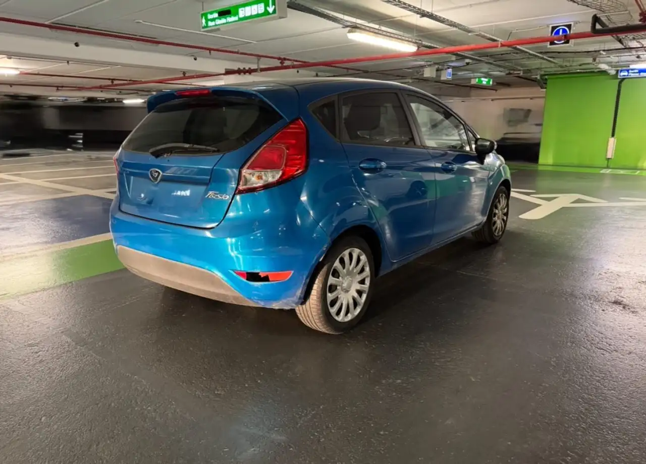 Ford Fiesta 3 portes — photo 3