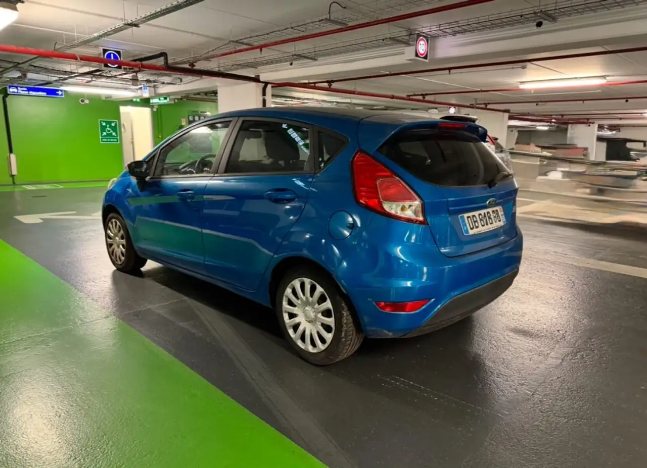 Ford Fiesta 3 portes — photo 2