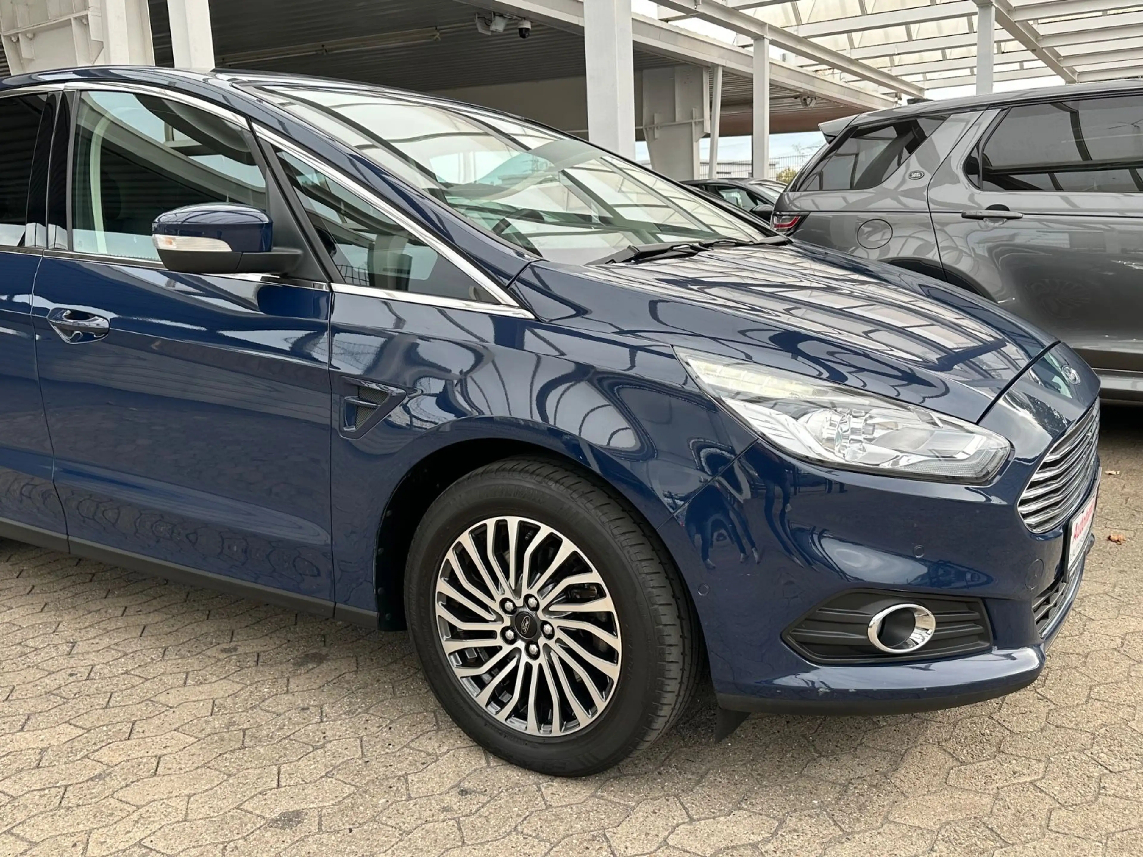 Ford S-Max S-MAX Titanium*Navi*KlimaT*Multi*SpurAss*El-Heck — photo 3