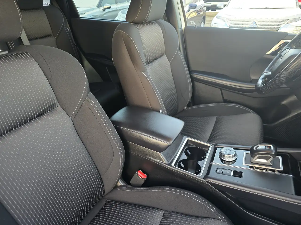 Mitsubishi Outlander снимка Mitsubishi Outlander