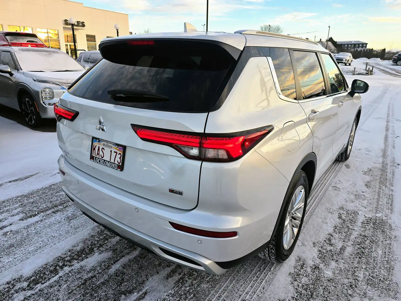 Mitsubishi Outlander снимка Mitsubishi Outlander